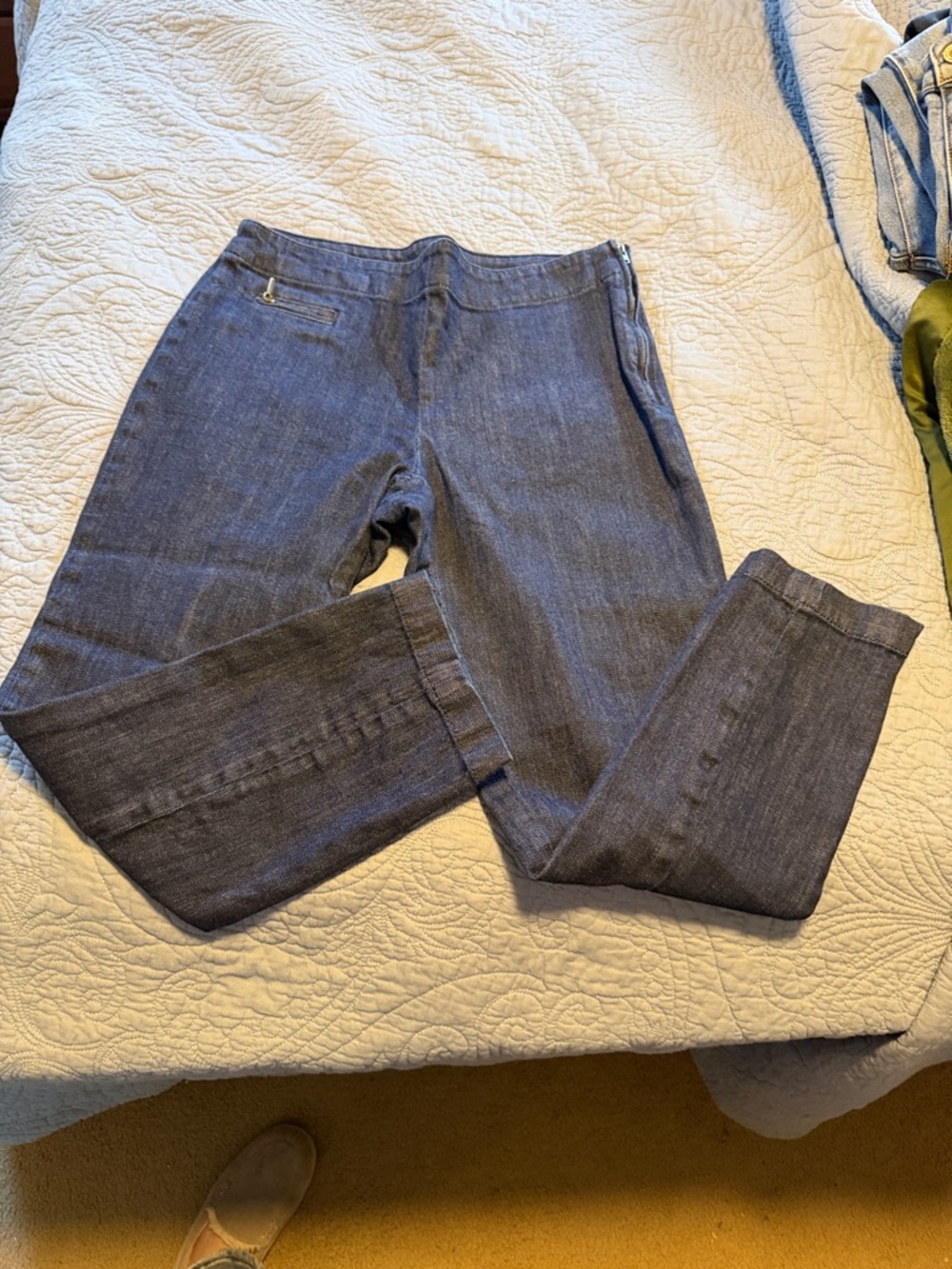 Classic Straight-Leg Denim capris- Dark Blue